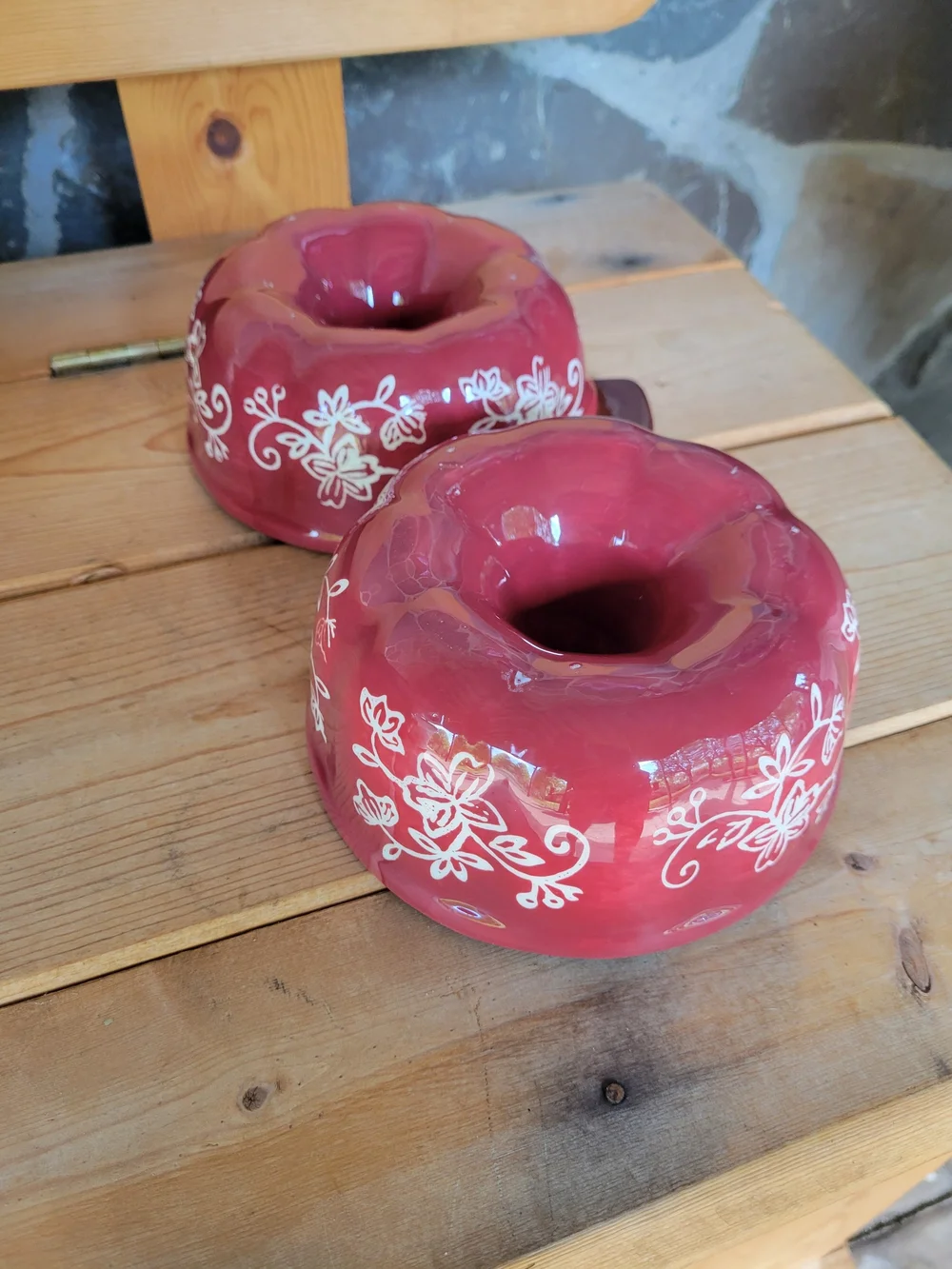 Temp-Tations Red and Cream Floral Bundt Pan Set